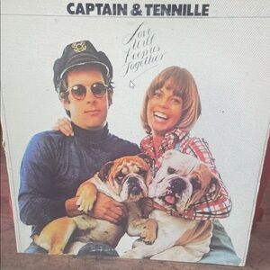 Captain & Tennille 'Love Will Keep Us Together' Album Cover Art